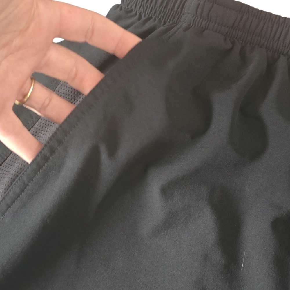 Nike Men's Black Athletic Active Shorts With Pockets Size L - Picture 4 of 9